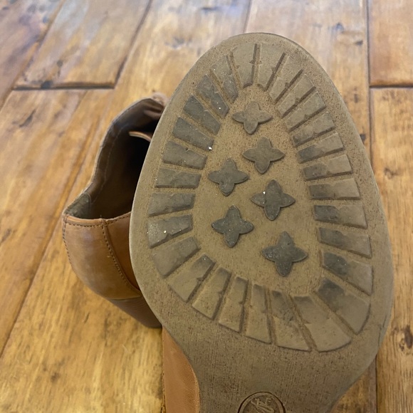 Euro Soft Leather Booties - Picture 2 of 5